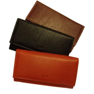 Virgo iso naisten nahkalompakko RFID 106
