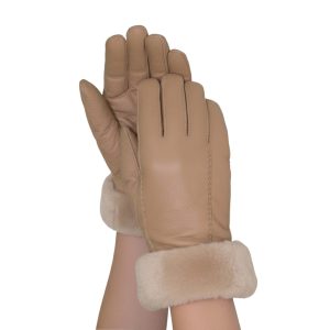 Naisten kelsilammassormikas