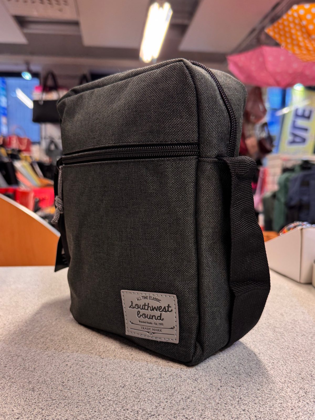 kankainen olkalaukku