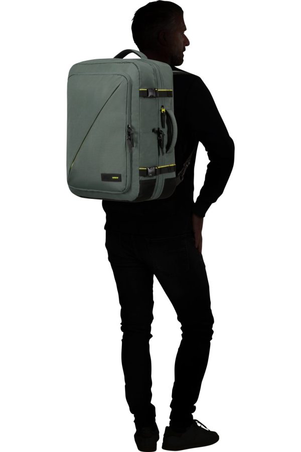 American Tourister Matkareppu 55cm / take2cabin / Dark Forest - Image 4