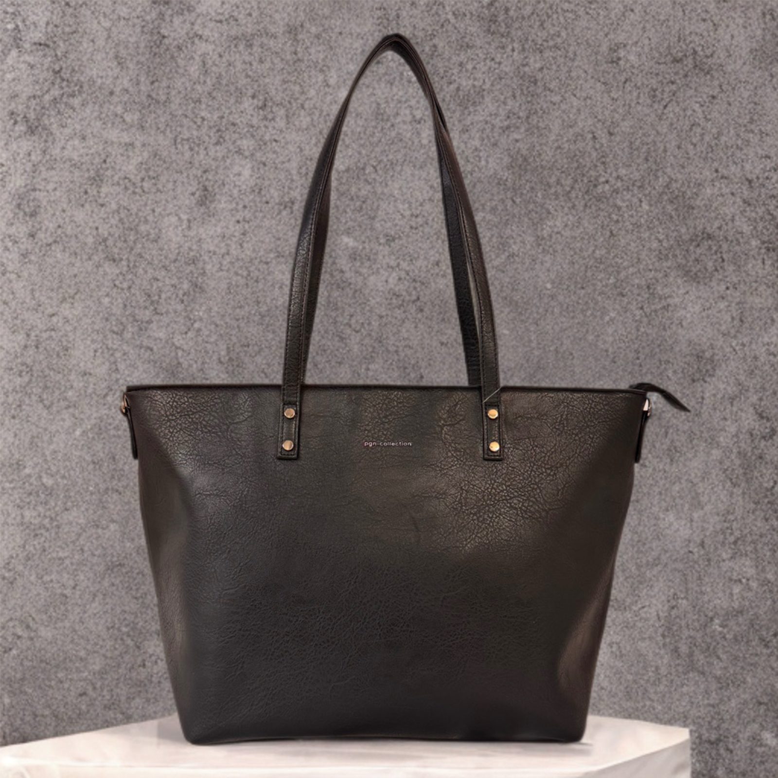 Pigeon Laura iso olkalaukku, musta