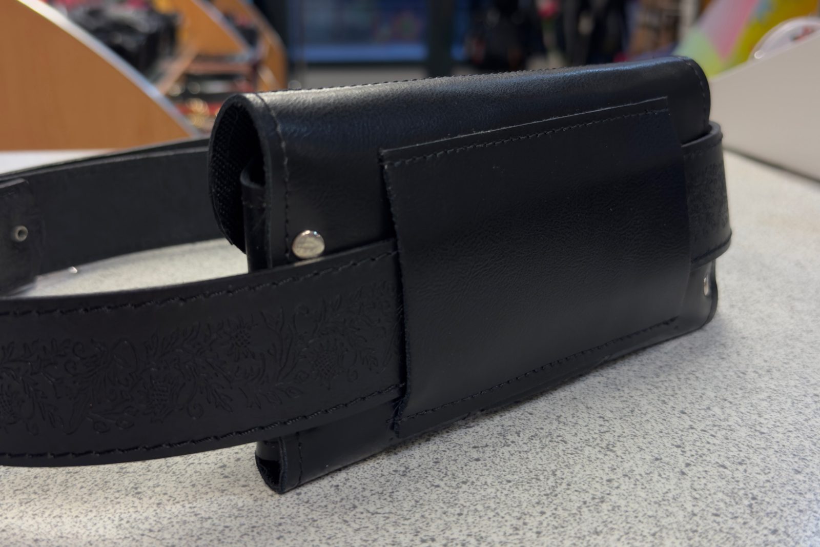 Bagmakers kotimainen kännykkävyökotelo musta, 387M - Image 6