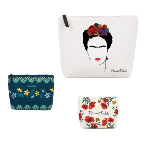 meikkipussi tai toilettipussi