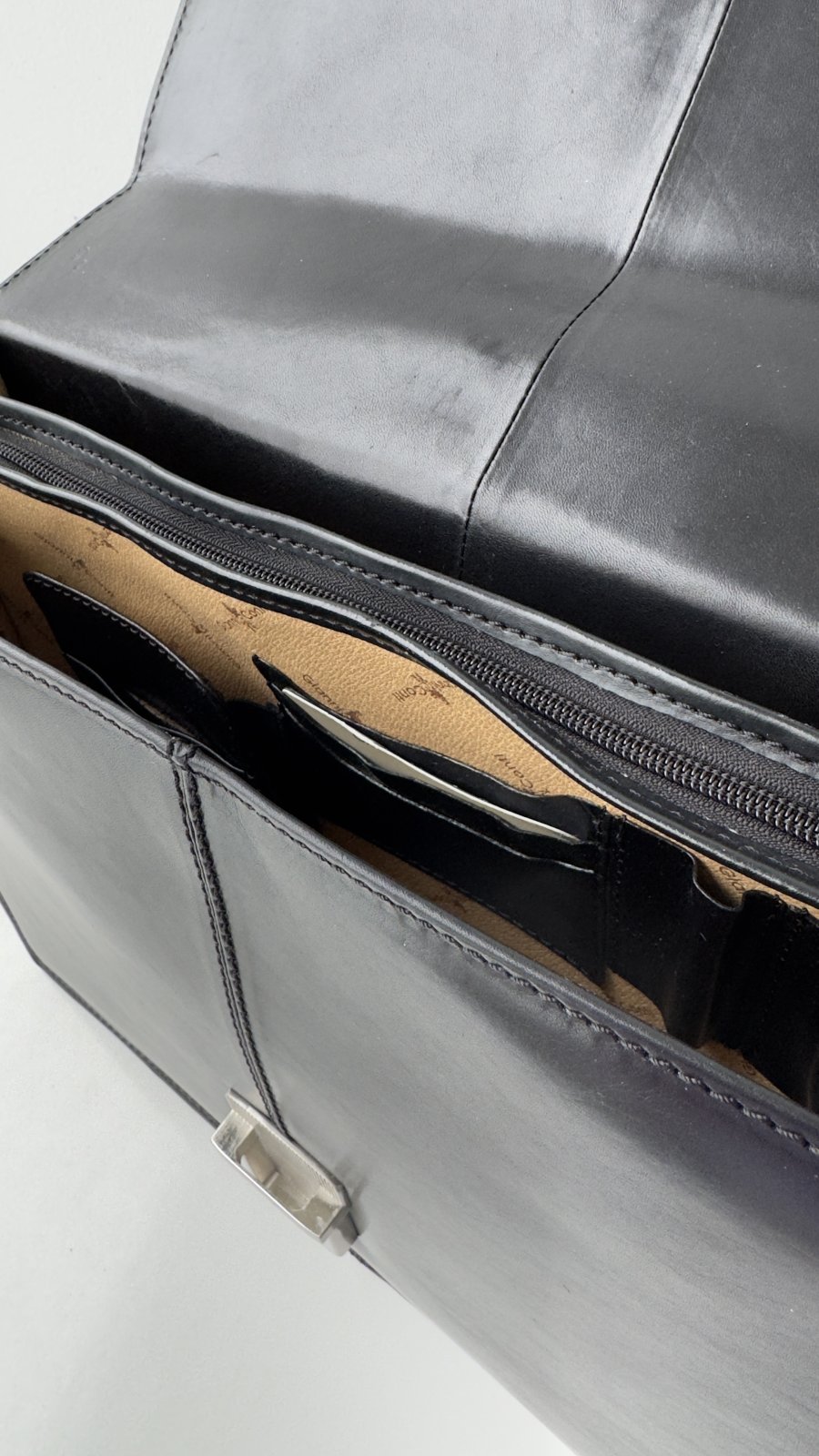 Gianni Conti nahkasalkku 15,6", musta - Image 8