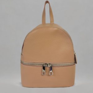 nahkainen pikkureppu